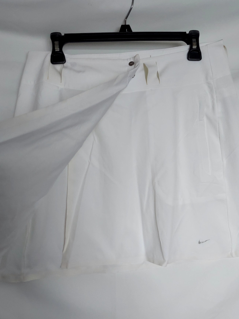 Nike Women’s White Athletic Skort - Picture 7 of 9